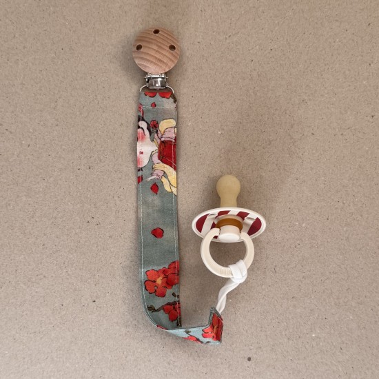 NOKNOK Pacifier Clip  Floral Red  NOKNOK Pacifier Clip  Floral Red