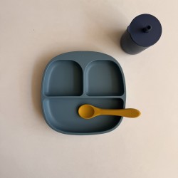Baby Led Weaning Set Plate + Training Cup with straw  + Spoon Mix blue/curry/navy Baby Led Weaning Set Plate + Training Cup with straw  + Spoon Mix blue/curry/navy