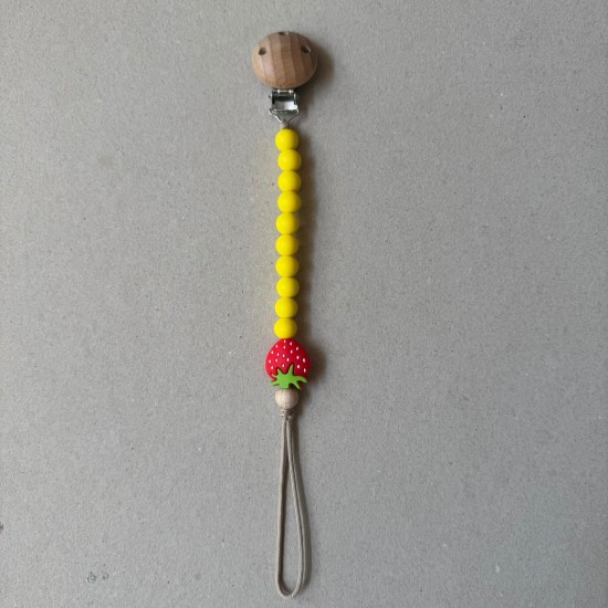 Pacifier Clip Mama Loves Strawberries yellow Pacifier Clip Mama Loves Strawberries yellow