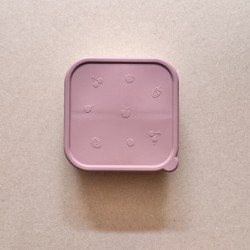 SNACKBOX for kids MILK WITH BERRY LID 800ml SNACKBOX for kids MILK WITH BERRY LID 800ml