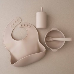 BASIC FEEDING SET SAND FOR BABIES 6M+ BASIC FEEDING SET SAND FOR BABIES 6M+