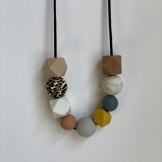 Mum Necklace | Feeding my leopard Mum Necklace | Feeding my leopard