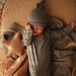 Mushie Ribbed Baby Beanie Gray melange Mushie Ribbed Baby Beanie Gray melange