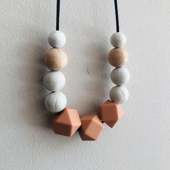 Mum Necklace | Dahlia Mum Necklace | Dahlia